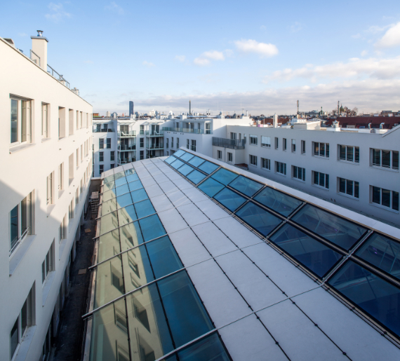 (c) Bernhard Schramm