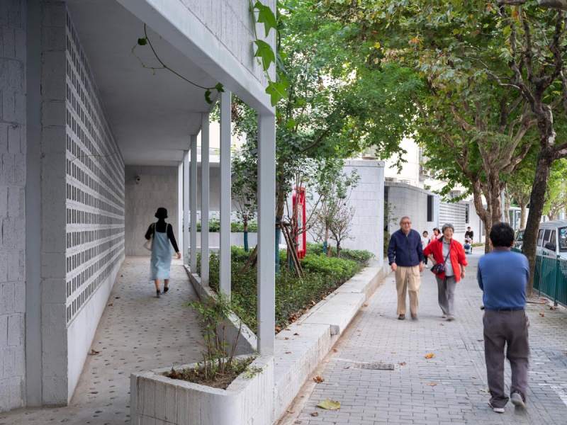 View-of-the-corridor-and-the-Street-Life-Tian-Fangfang