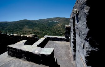 Architektur aus der Höhle