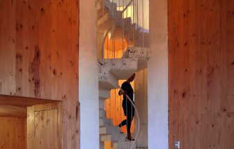 Treppenskulptur aus Stahlbeton