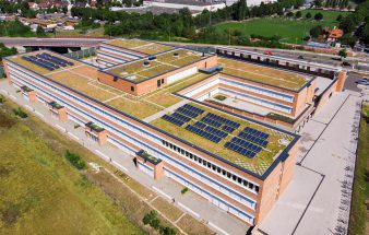 Photovoltaik mit Dachbegrünung