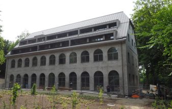 Altes Mauerwerk, neuer Geist