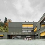 Verbunden im Kreuzelstich